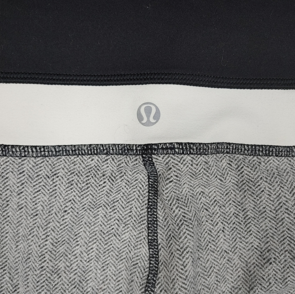 Lululemon Heather Gray Basic Leggings - image 2